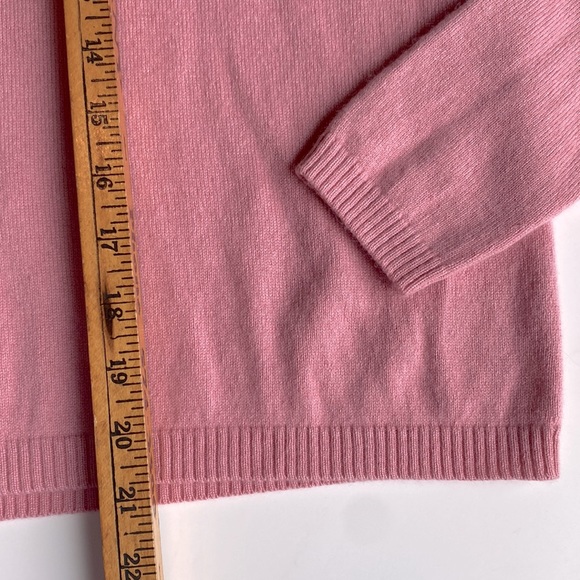 Arid K Designer Collection 🪸cashmere and silk v neck sweater - Picture 6 of 7